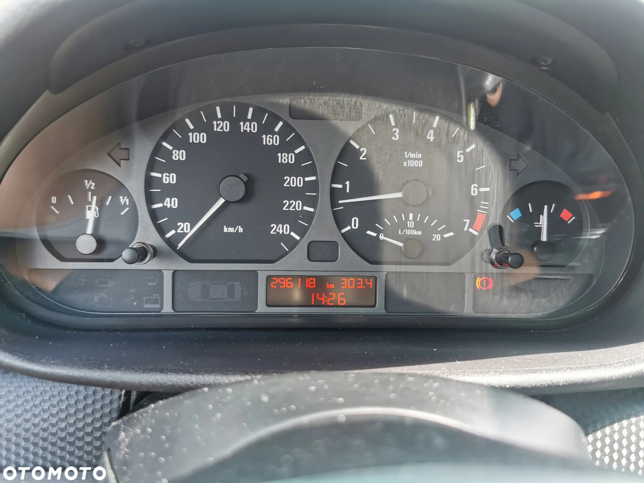 BMW Seria 3 320i - 9