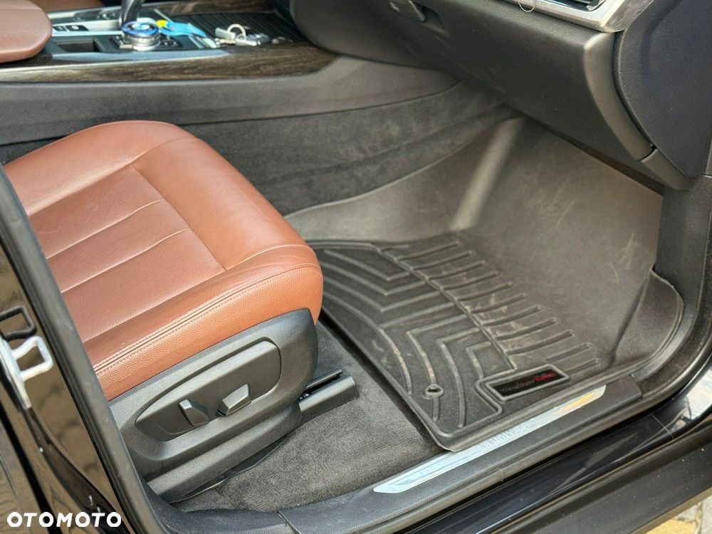 BMW X5 xDrive35i Sport-Aut - 9