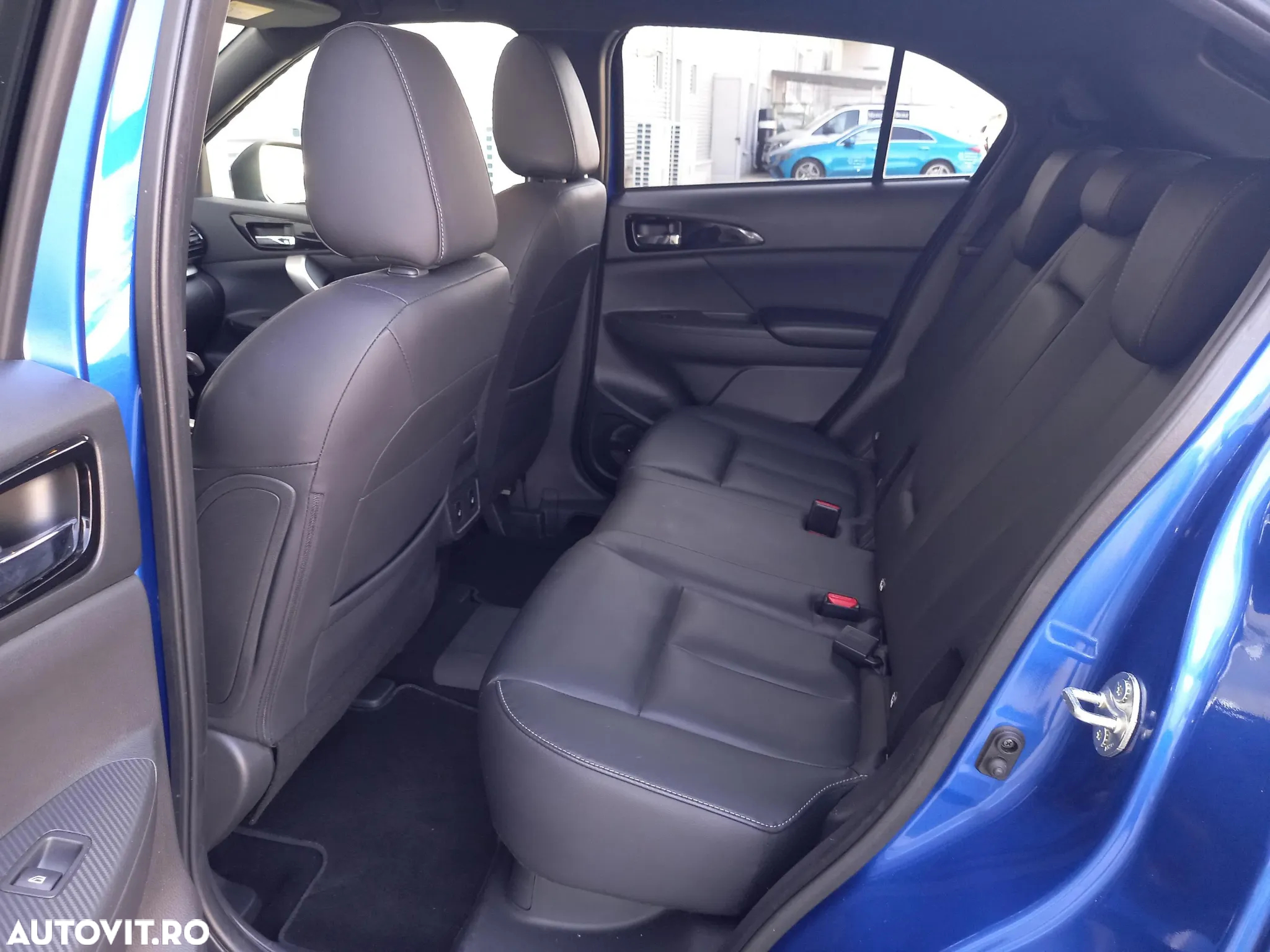 Mitsubishi Eclipse-Cross PHEV Intense+ Black - 13