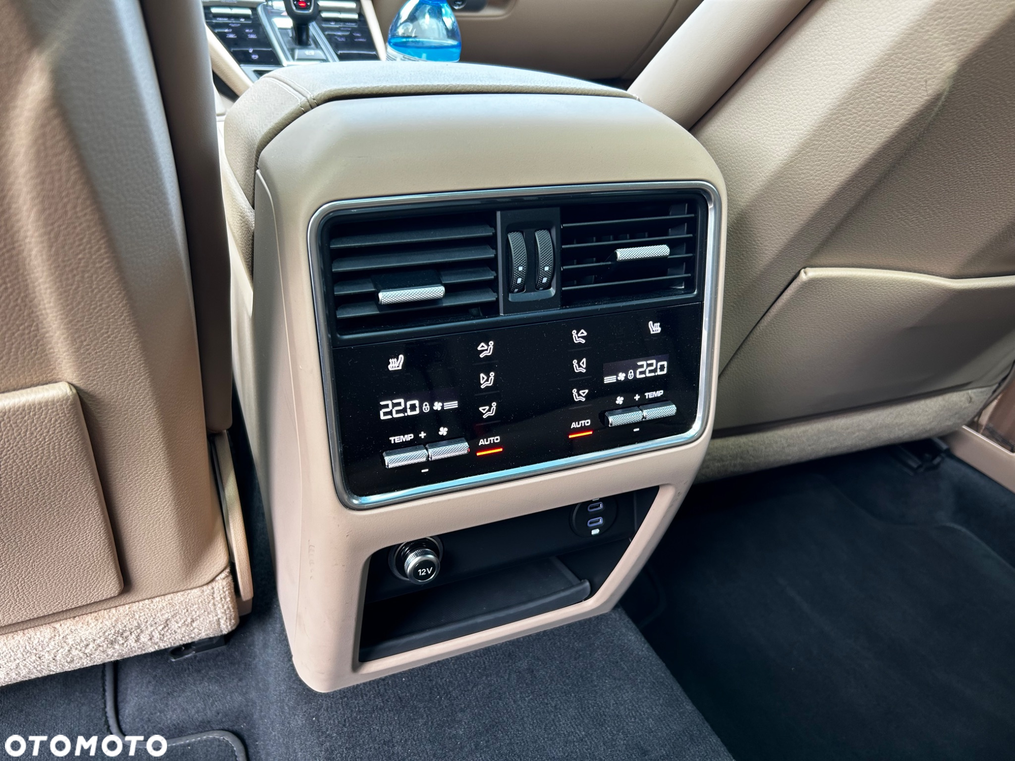 Porsche Cayenne Coupe Platinum Edition - 32