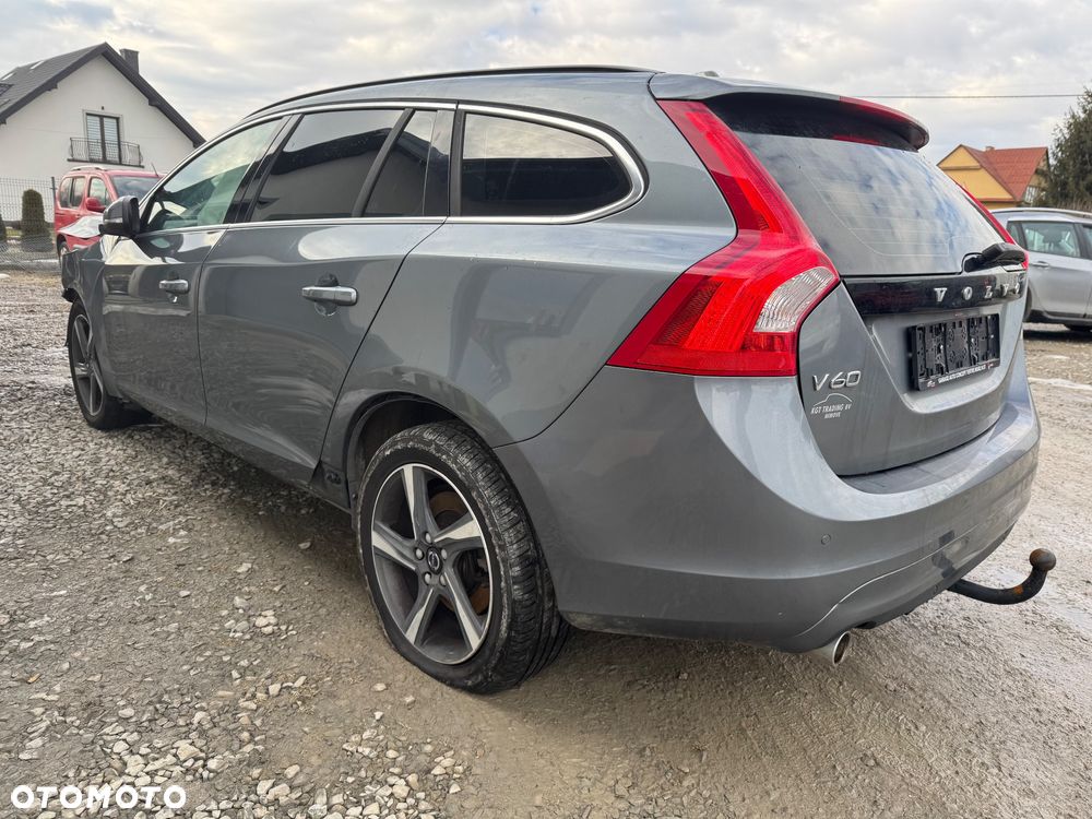 Volvo V60 D2 Momentum - 5