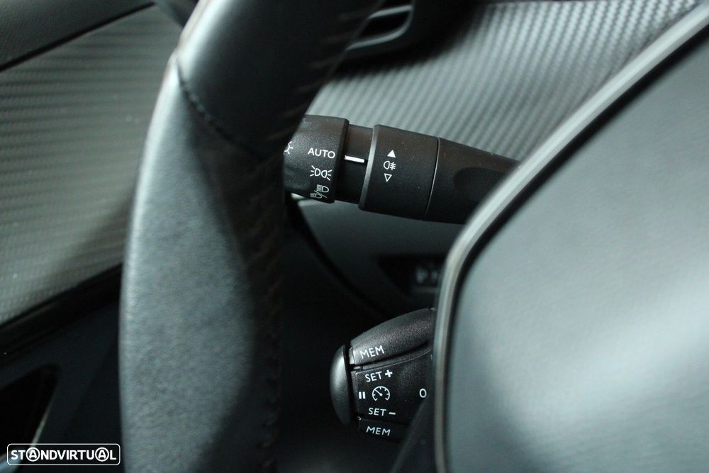 Peugeot e-208 50 kWh Allure - 25