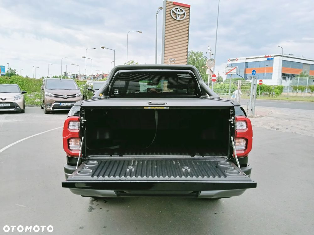 Toyota Hilux 2.8 D-4D Double Cab Invincible 4x4 - 5