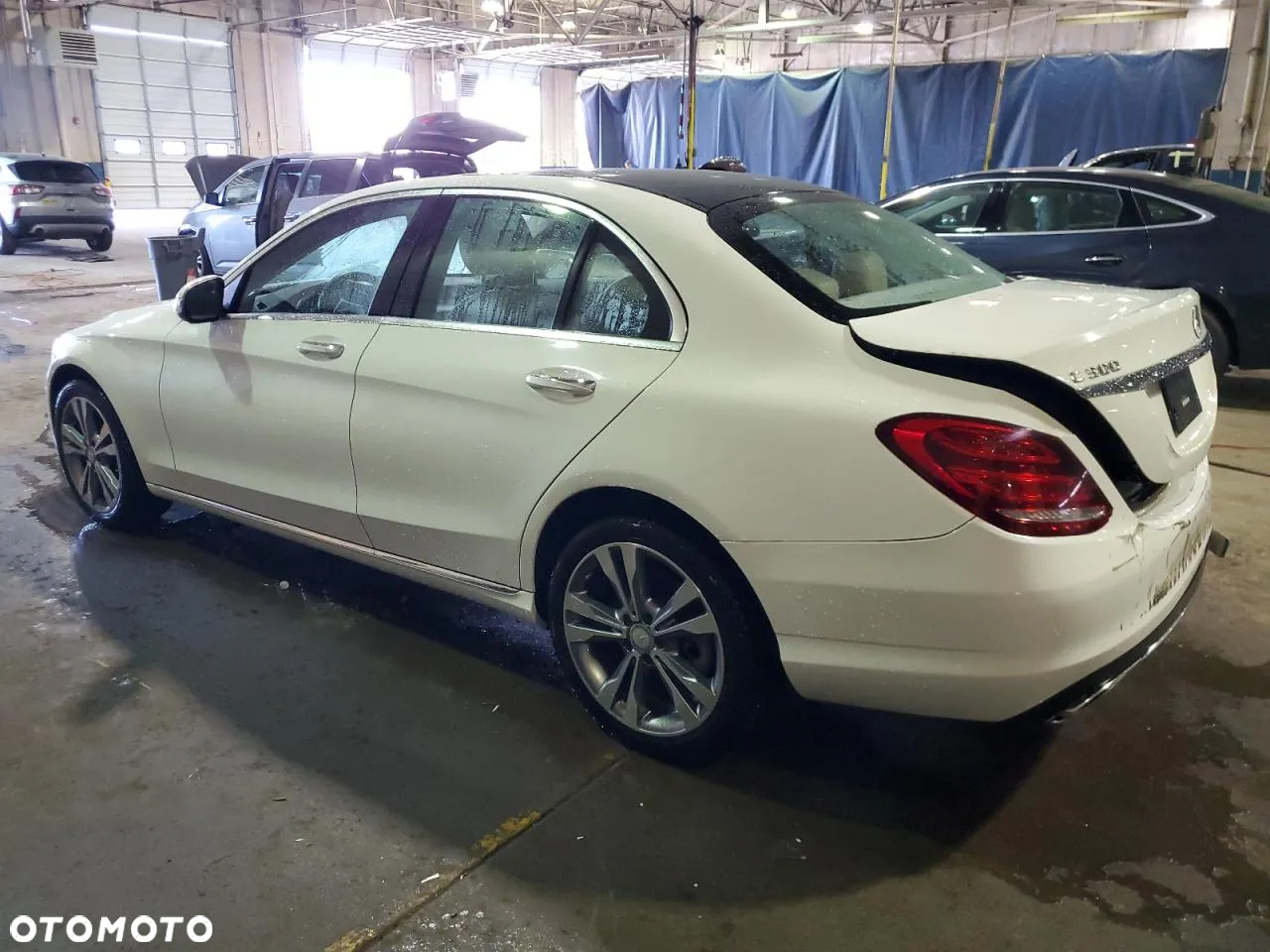 Mercedes-Benz Klasa C 300 7G-TRONIC Exclusive - 2
