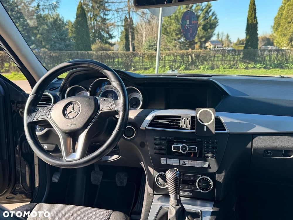 Mercedes-Benz Klasa C 180 CGI BlueEFFICIENCY - 10