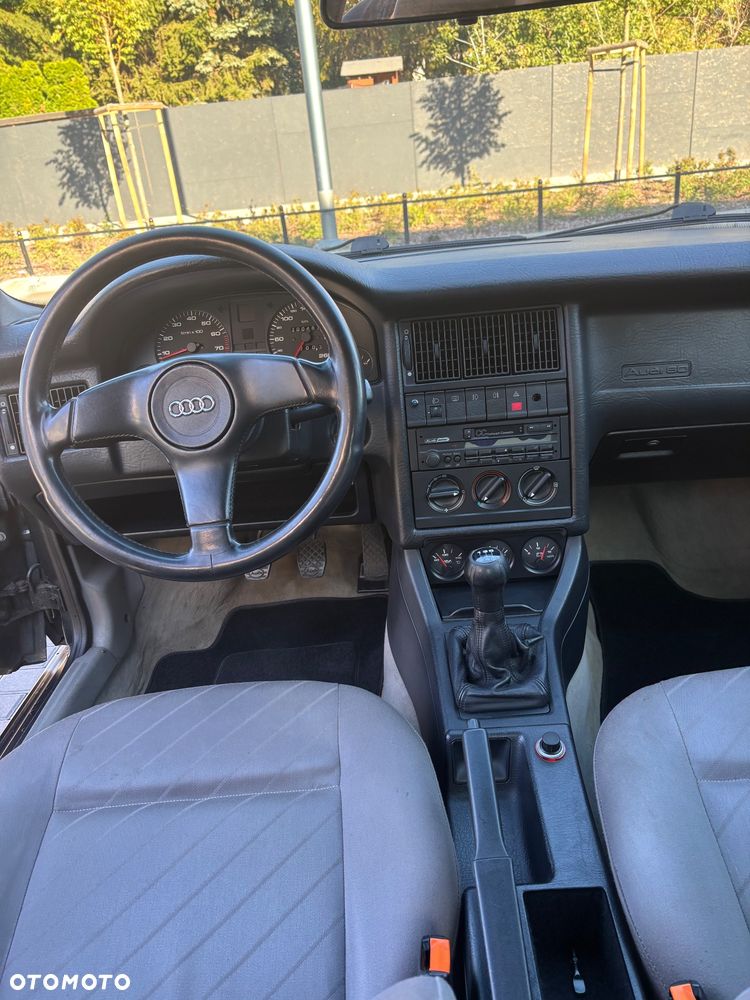 Audi 80 2.6 E - 10