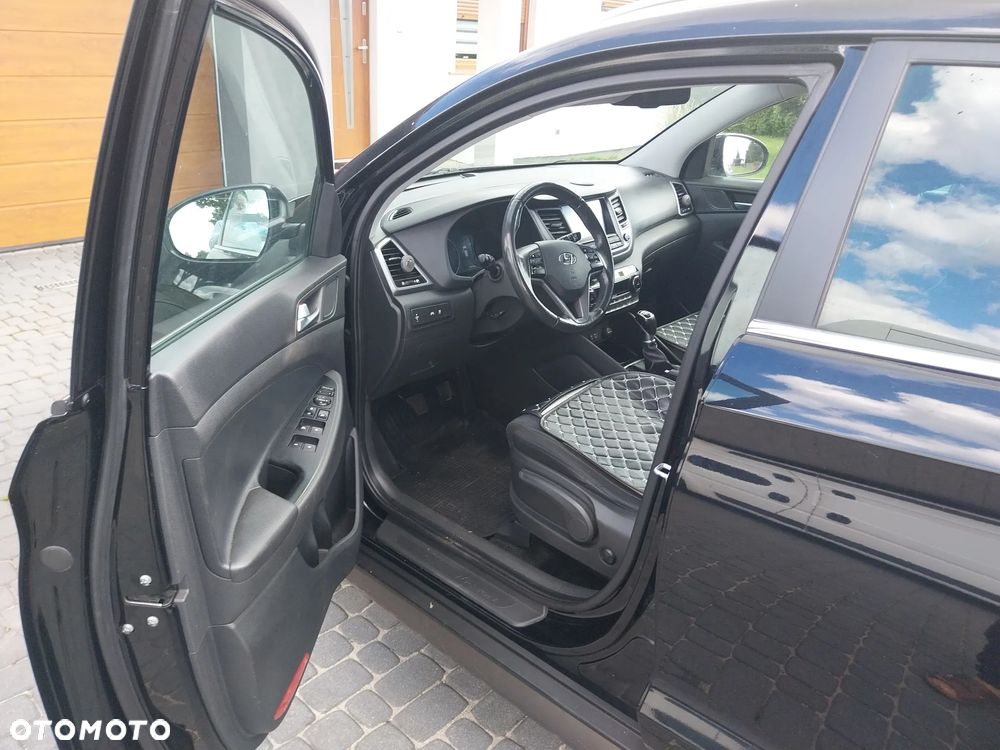 Hyundai Tucson 1.7 CRDI BlueDrive Style 2WD - 7
