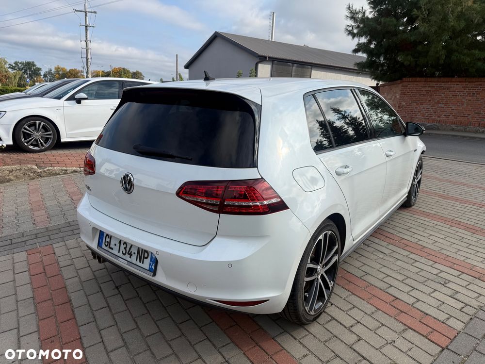 Volkswagen Golf - 4