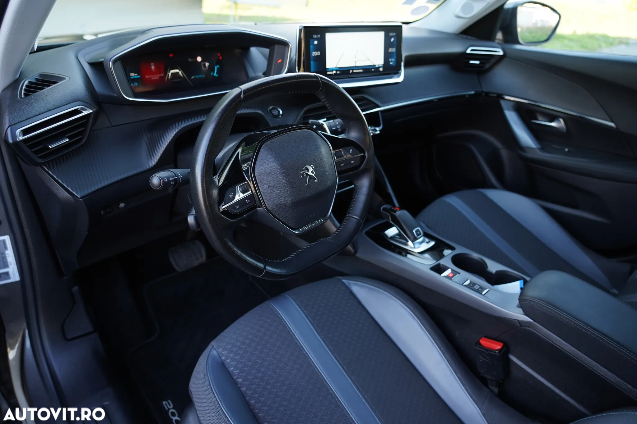 Peugeot 2008 PureTech 130 EAT8 Allure - 12