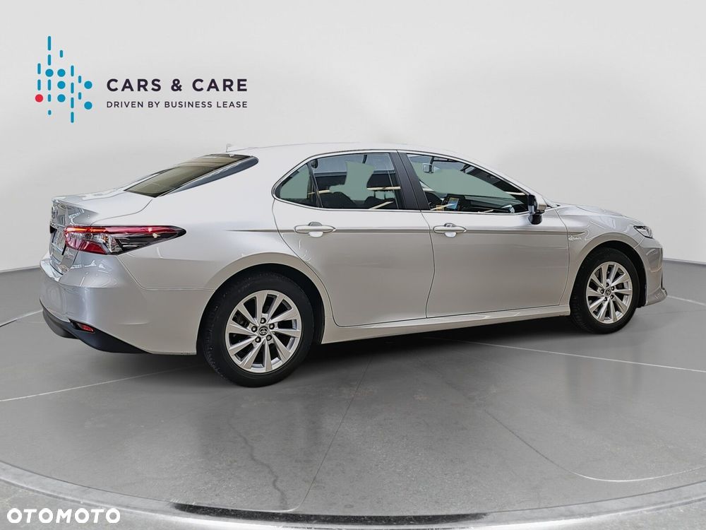 Toyota Camry 2.5 Hybrid Comfort CVT - 25