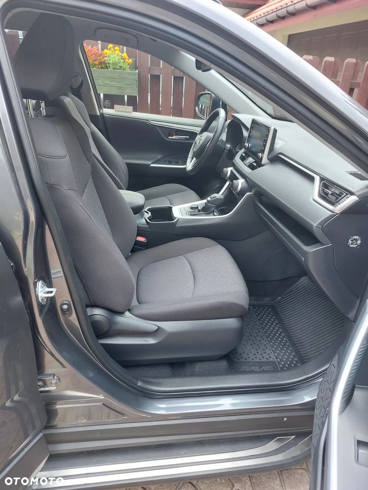 Toyota RAV4 - 7