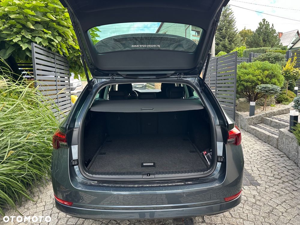 Skoda Octavia 2.0 TDI DSG Premium Edition - 9