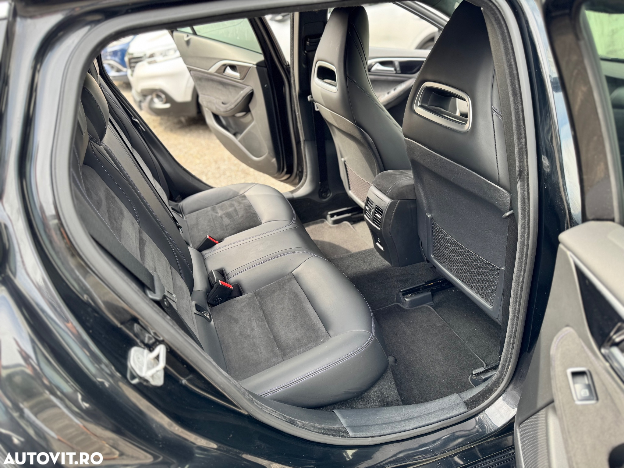 Infiniti Q30 2.2d DCT Sport City Black - 31