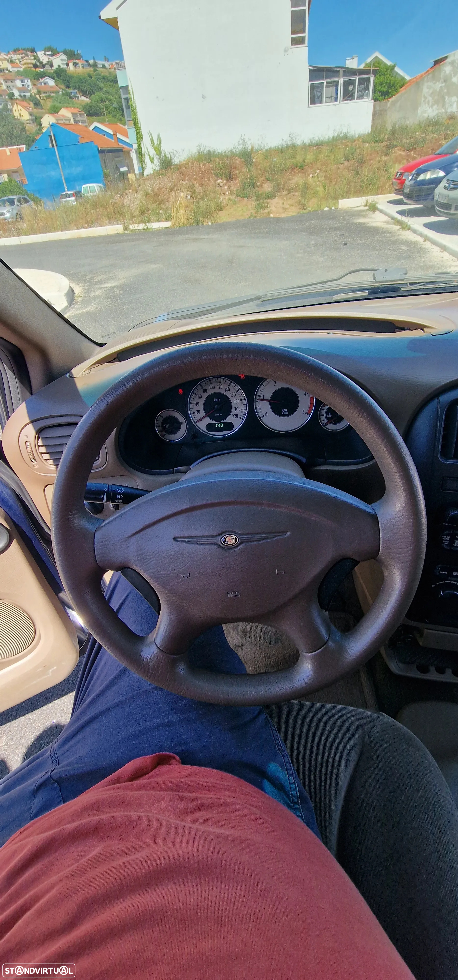Chrysler Voyager 2.5 CRD SE - 13