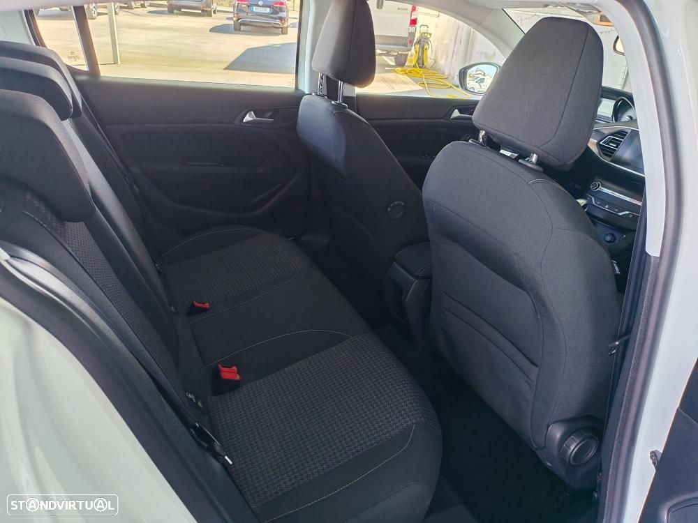 Peugeot 308 1.5 BlueHDi Style - 13