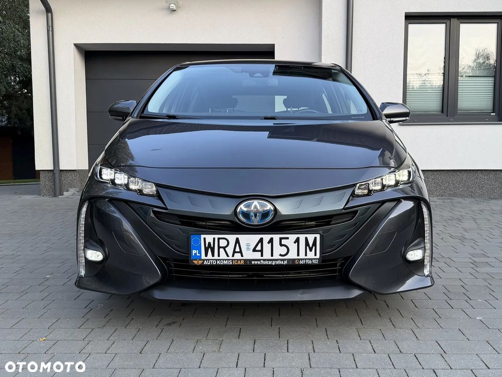 Toyota Prius Hybrid Executive - 3