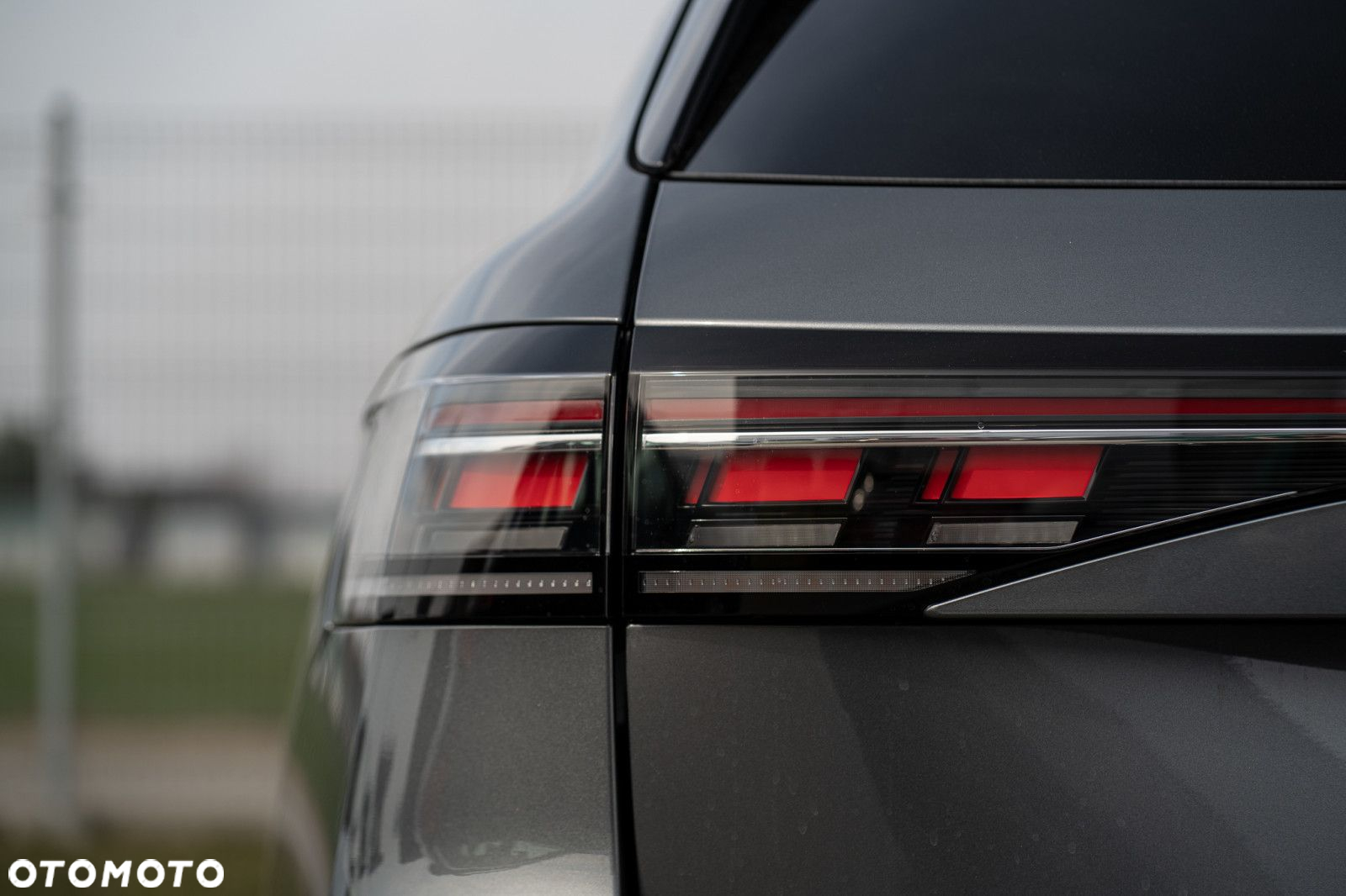 Volkswagen Passat - 12