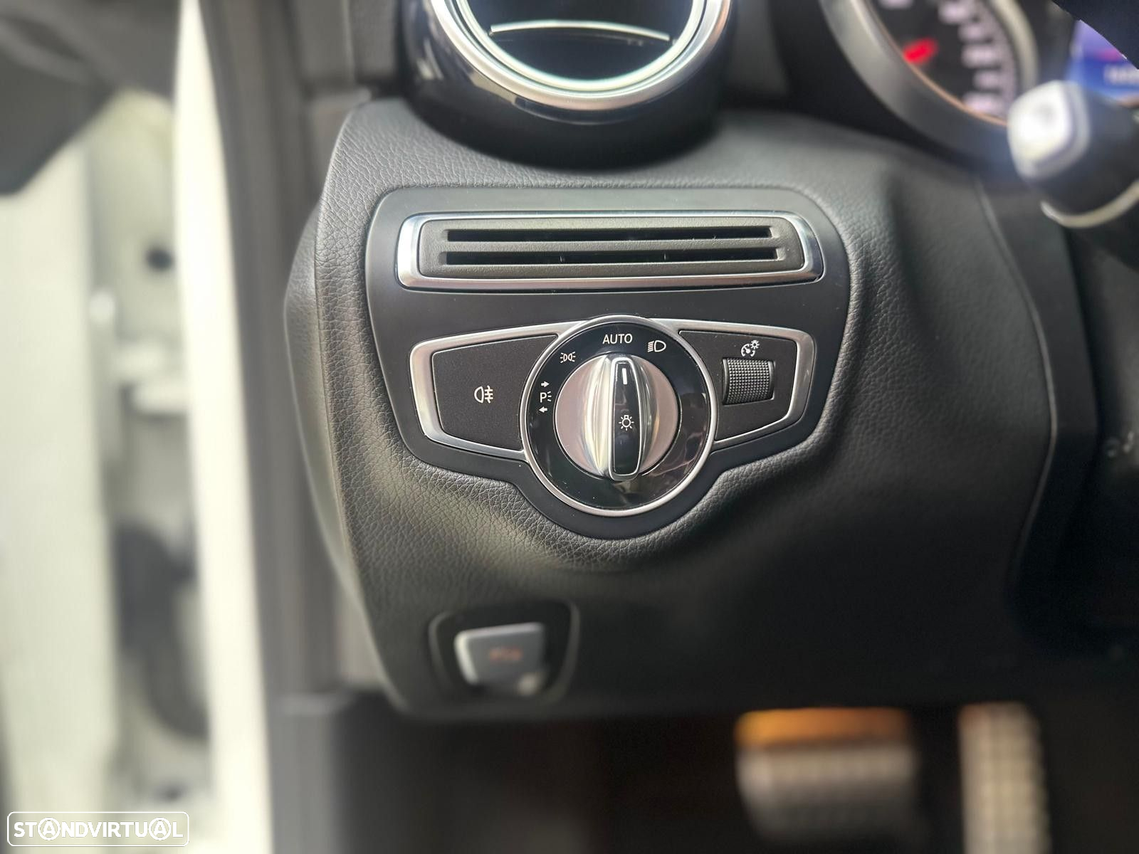 Mercedes-Benz C 250 d Coupe 9G-TRONIC AMG Line - 30