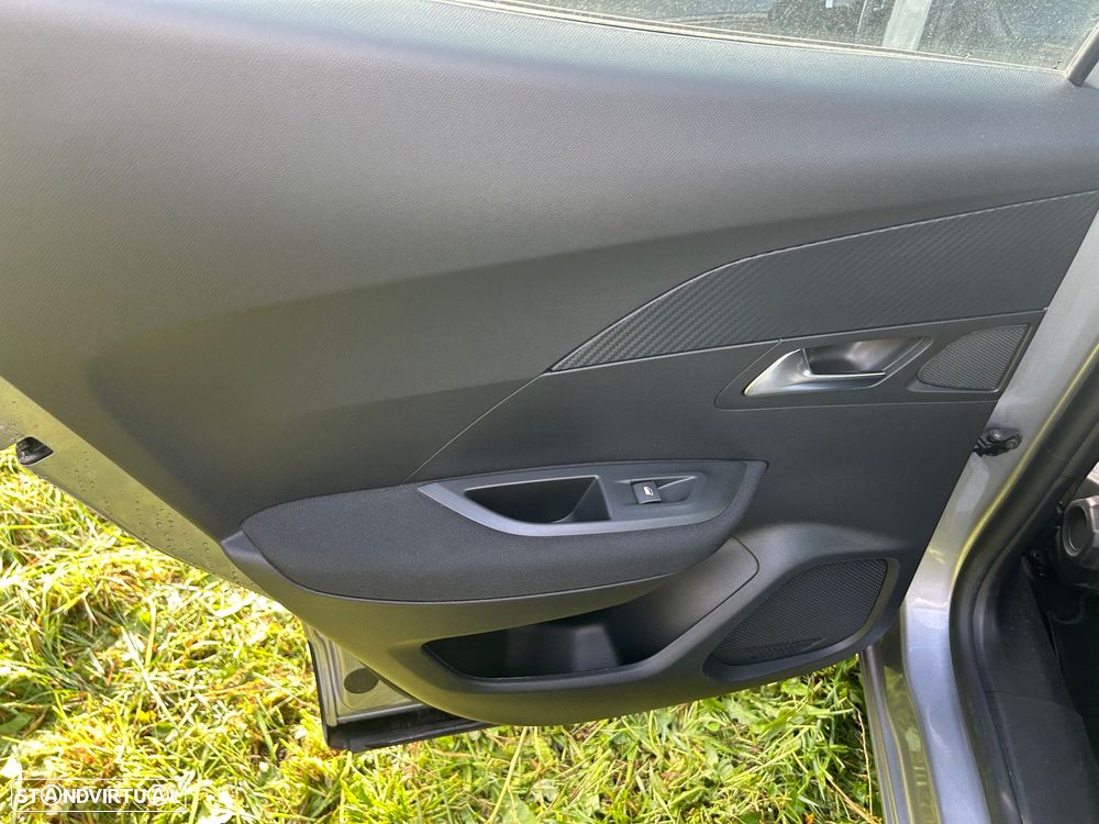 Peugeot e-2008 Allure - 16