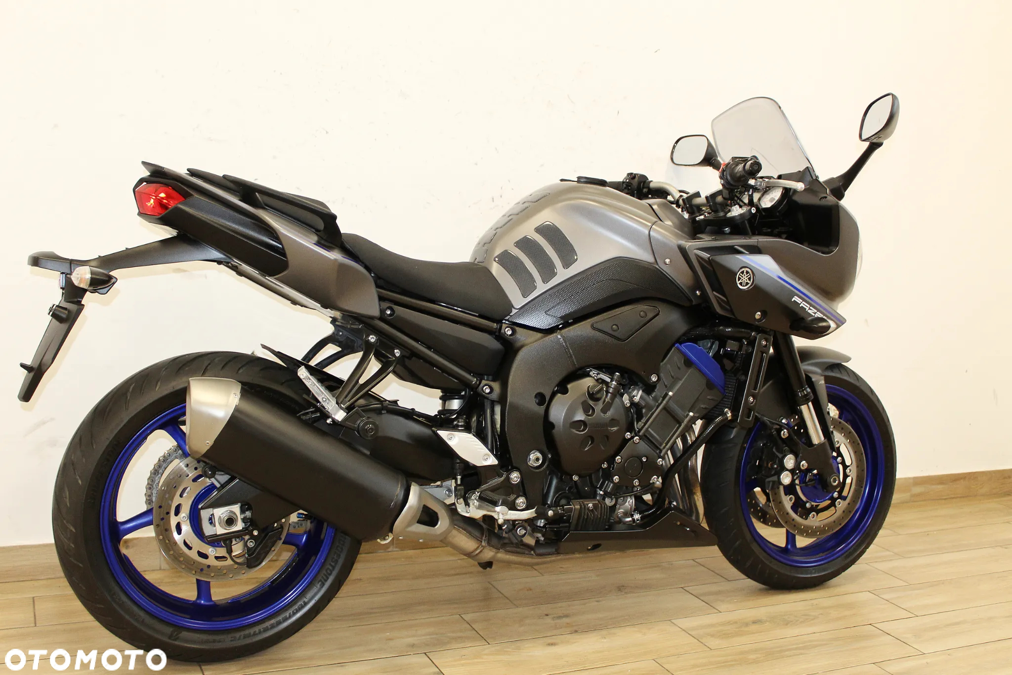 Yamaha FZ - 8
