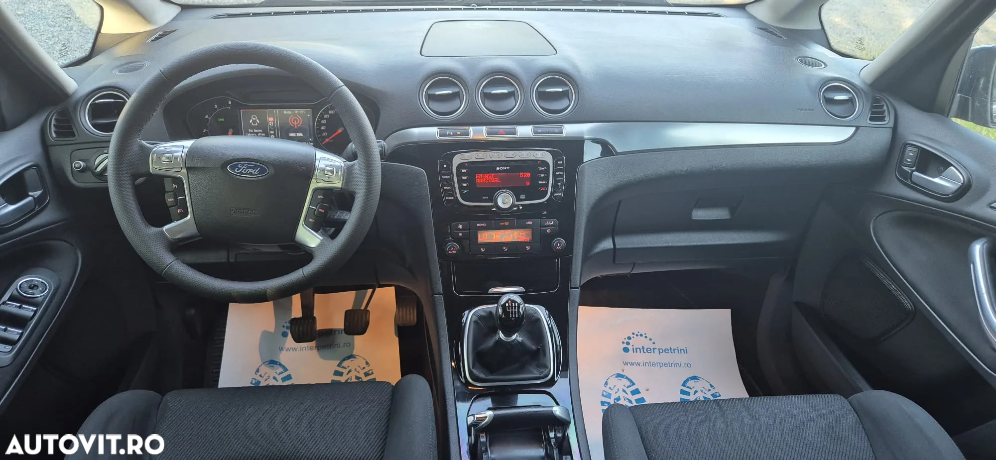 Ford Galaxy - 18