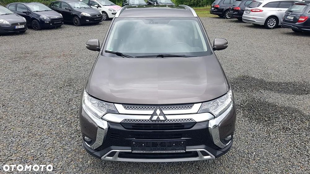 Mitsubishi Outlander Edition+ - 12