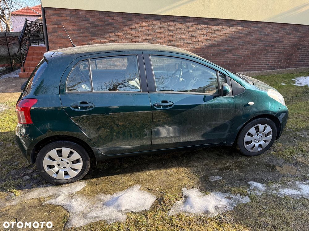 Toyota Yaris 1.3 Sol - 3