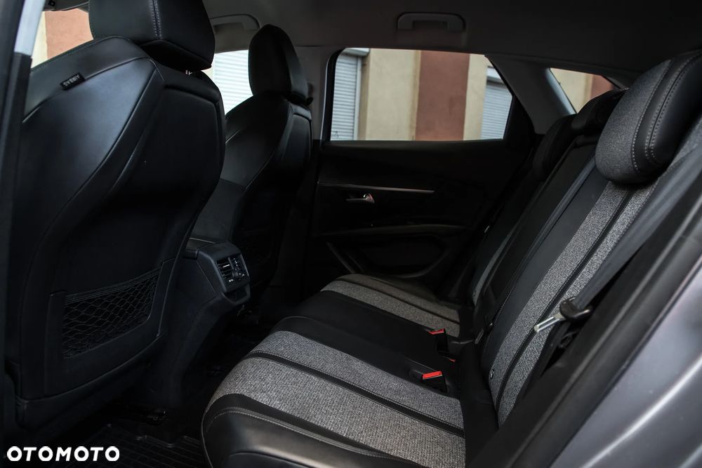 Peugeot 3008 BlueHDi 120 EAT6 Stop & Start Allure - 24