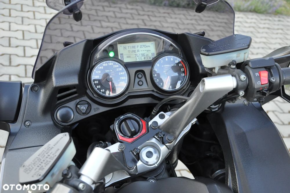Kawasaki GTR - 10