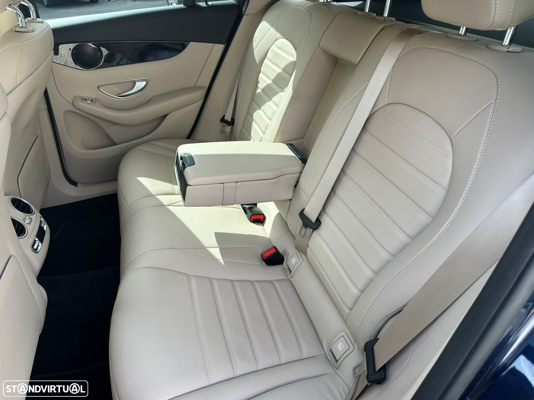 Mercedes-Benz GLC 300 de 4Matic - 12