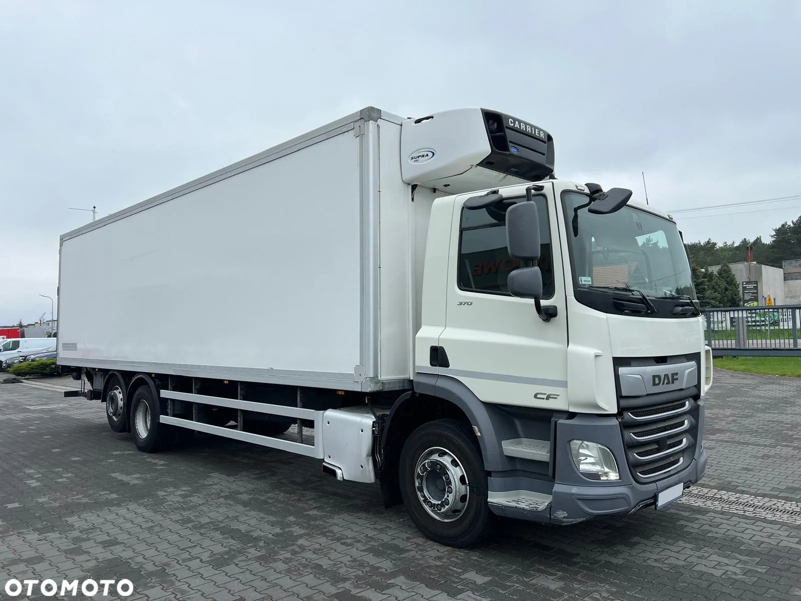 DAF CF 370 EURO 6 CHŁODNIA MROŹNIA + WINDA + DRZWI - 5