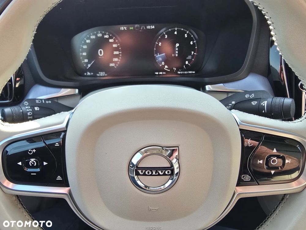 Volvo S60 T5 Momentum Pro - 24
