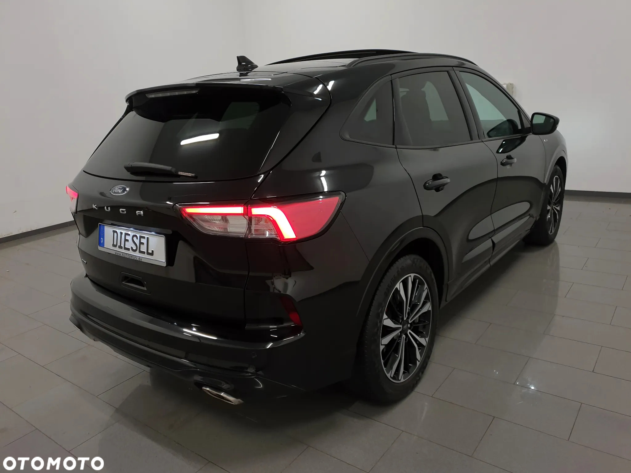 Ford Kuga 2.0 EcoBlue 4x4 ST-LINE X - 4