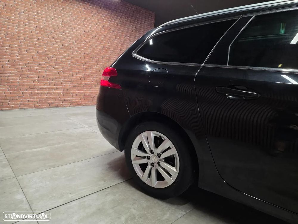 Peugeot 308 SW BlueHDi 120 Stop & Start Active - 17