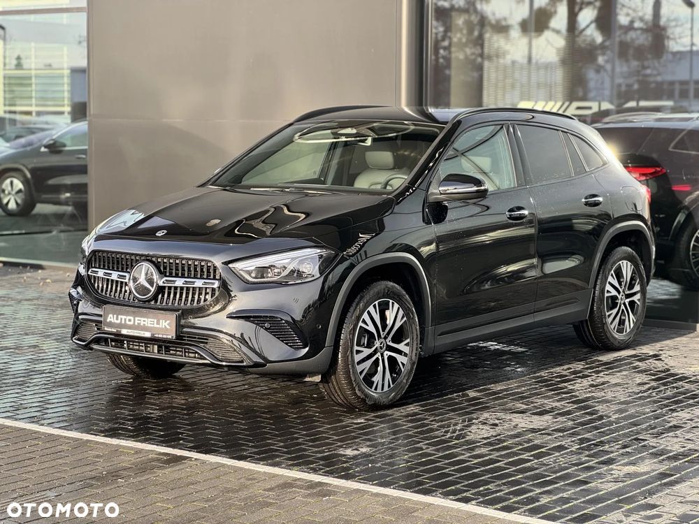 Mercedes-Benz GLA 200 Progressive - 4