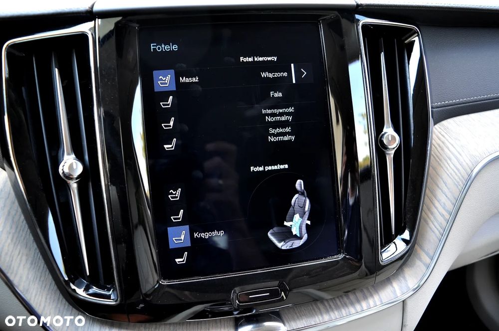 Volvo XC 60 B4 D AWD Inscription - 28