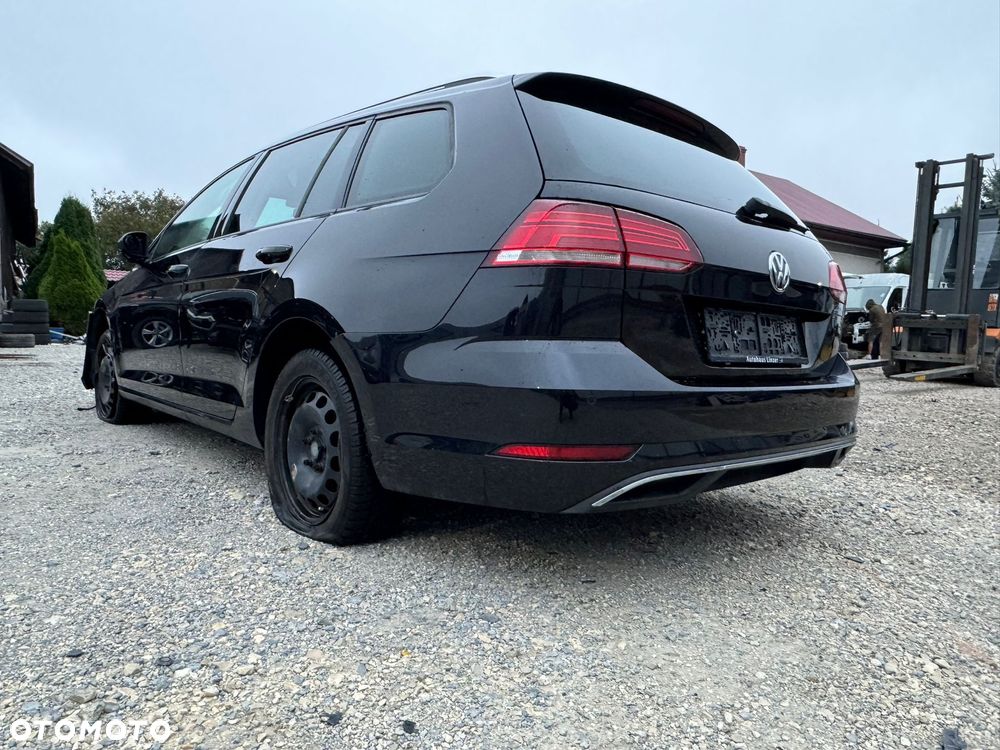 Volkswagen Golf 1.6 TDI SCR DSG Comfortline - 13