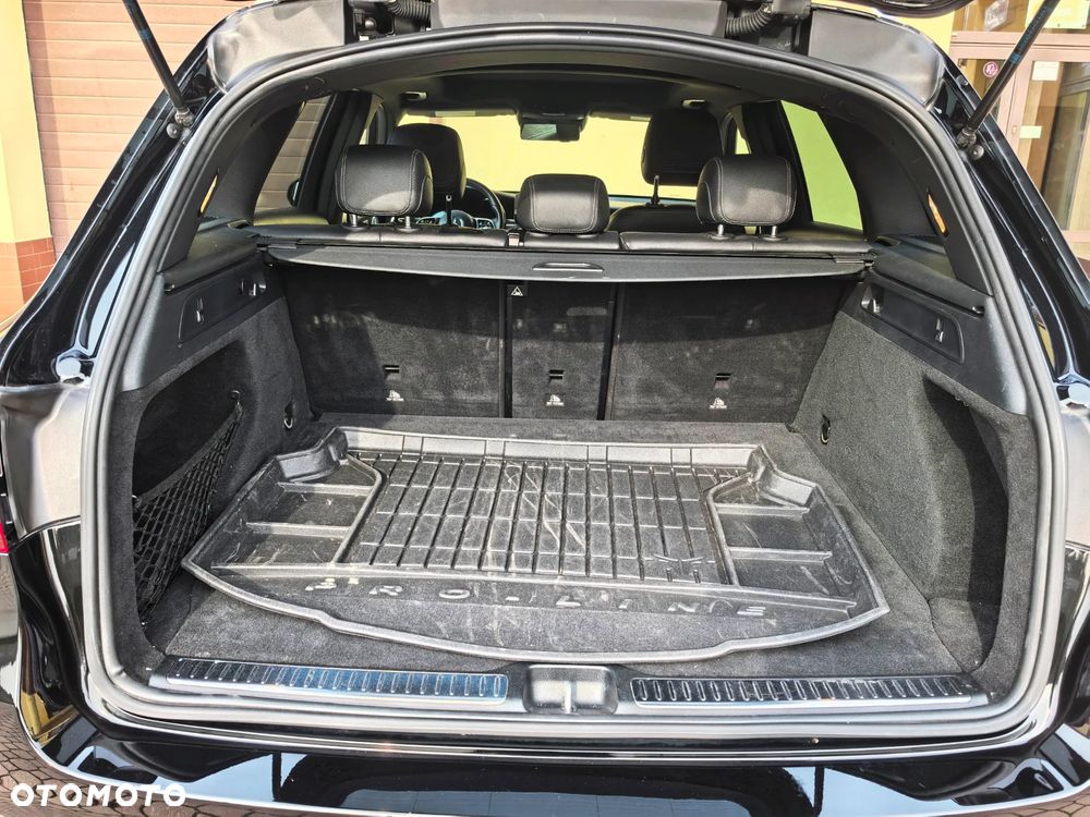Mercedes-Benz GLC 300 4Matic 9G-TRONIC - 24