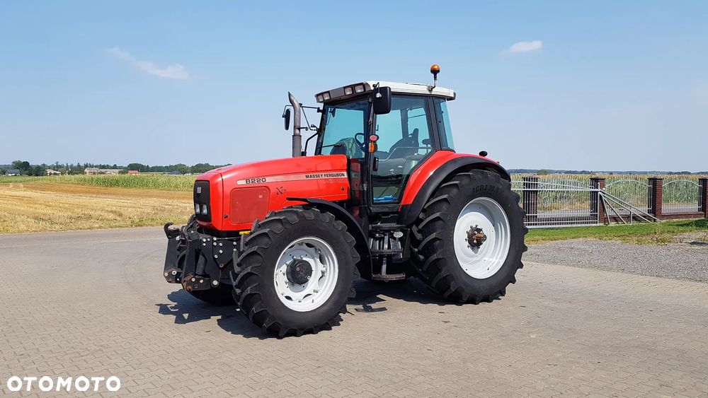 Massey Ferguson 8220 Xtra 2003R - 33
