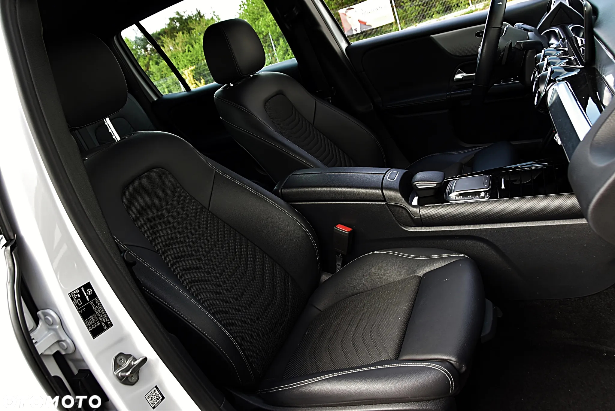 Mercedes-Benz GLB 200 7G-DCT - 20