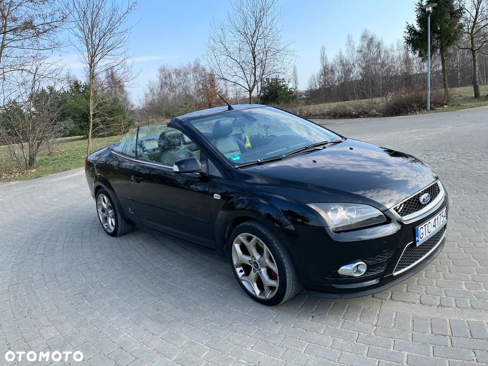 Ford Focus 2.0 16V Titanium - 12