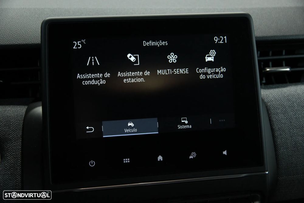 Renault Clio 1.0 TCe Techno Bi-Fuel - 24