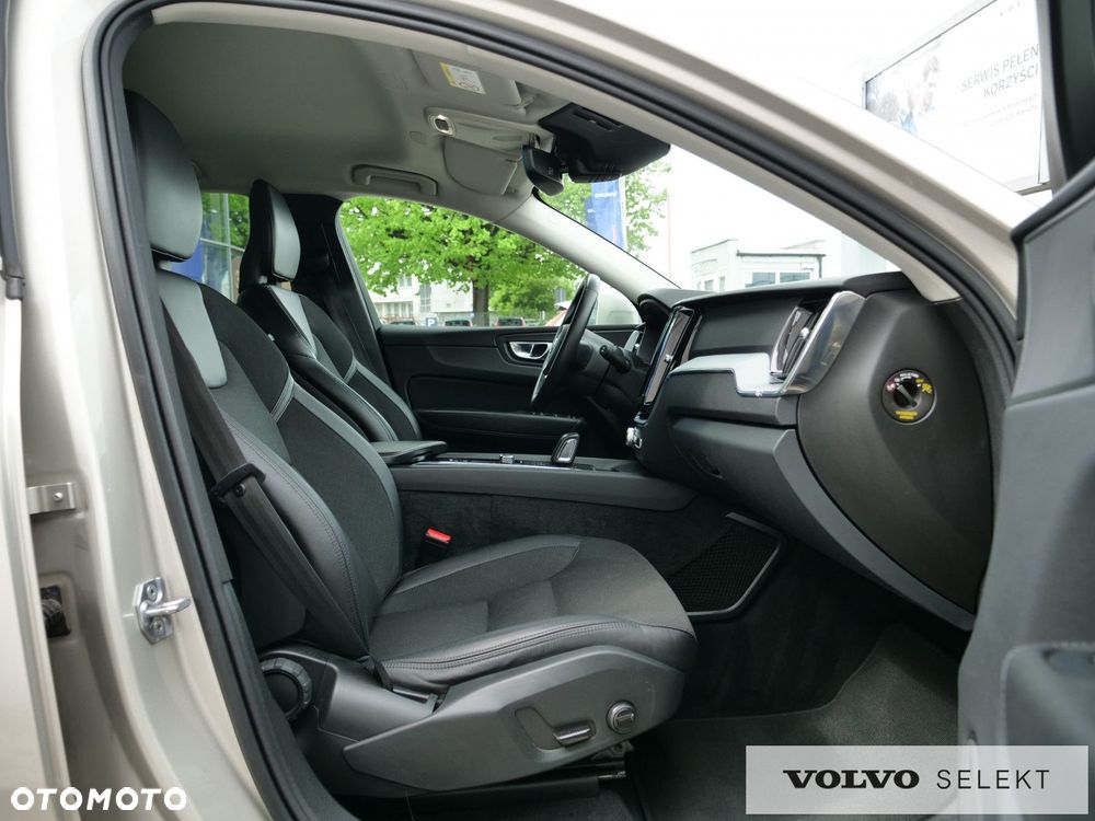 Volvo XC 60 - 30