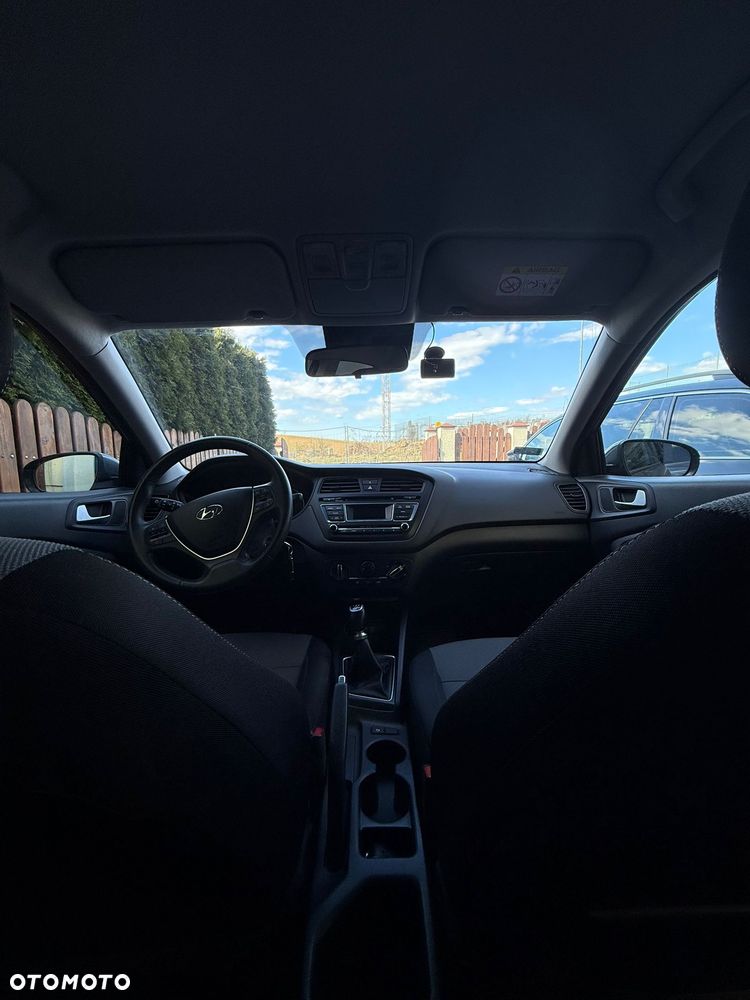 Hyundai i20 - 13