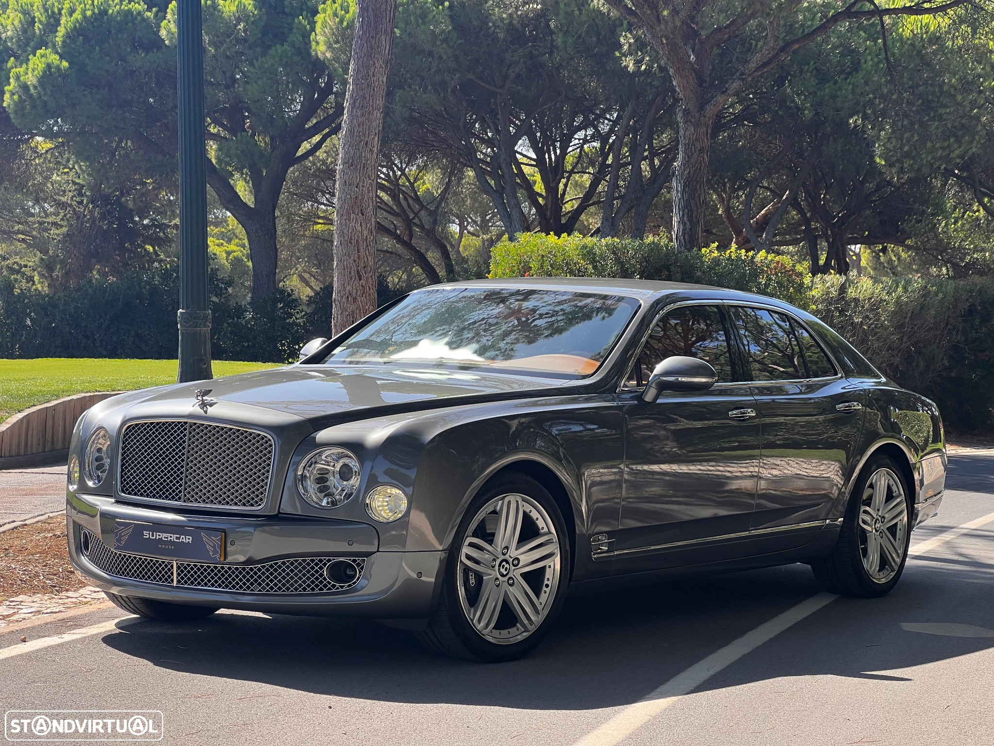 Bentley Mulsanne Standard - 50