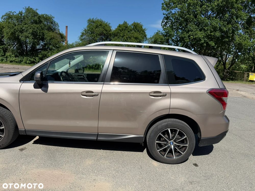 Subaru Forester 2.0D Exclusive - 12