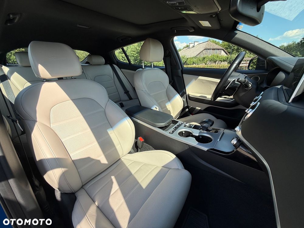 Kia Stinger 3.3 T-GDI V6 GT AWD - 8