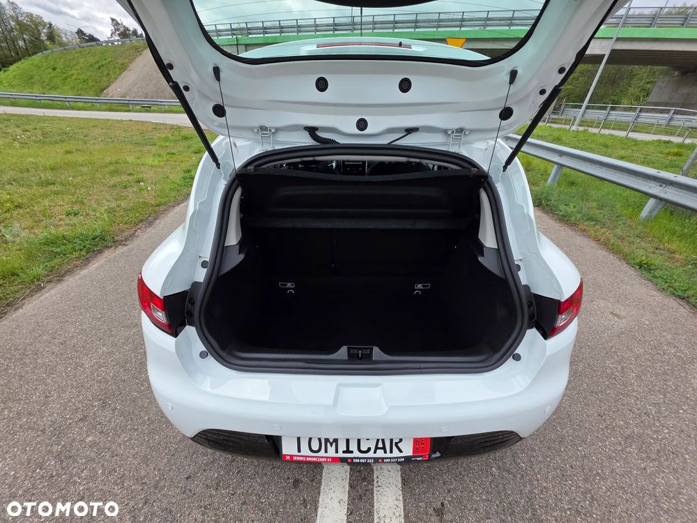 Renault Clio 1.2 16V 75 Limited - 19