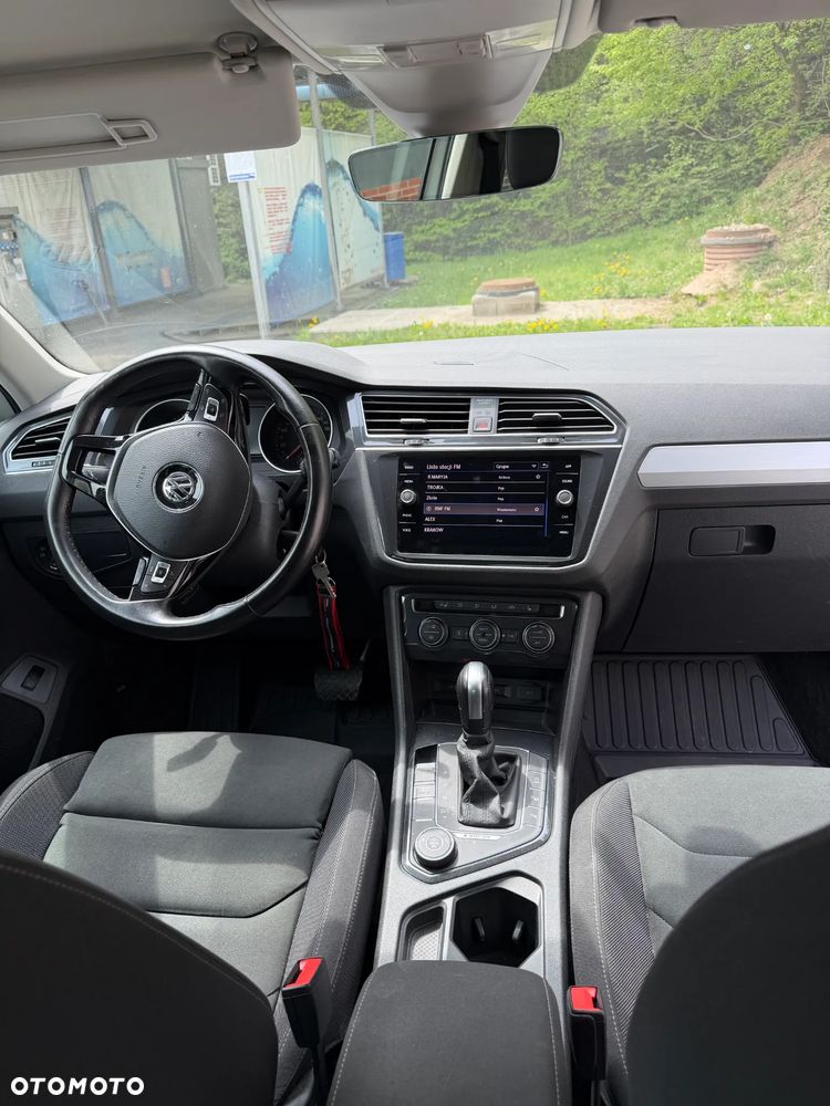 Volkswagen Tiguan - 5