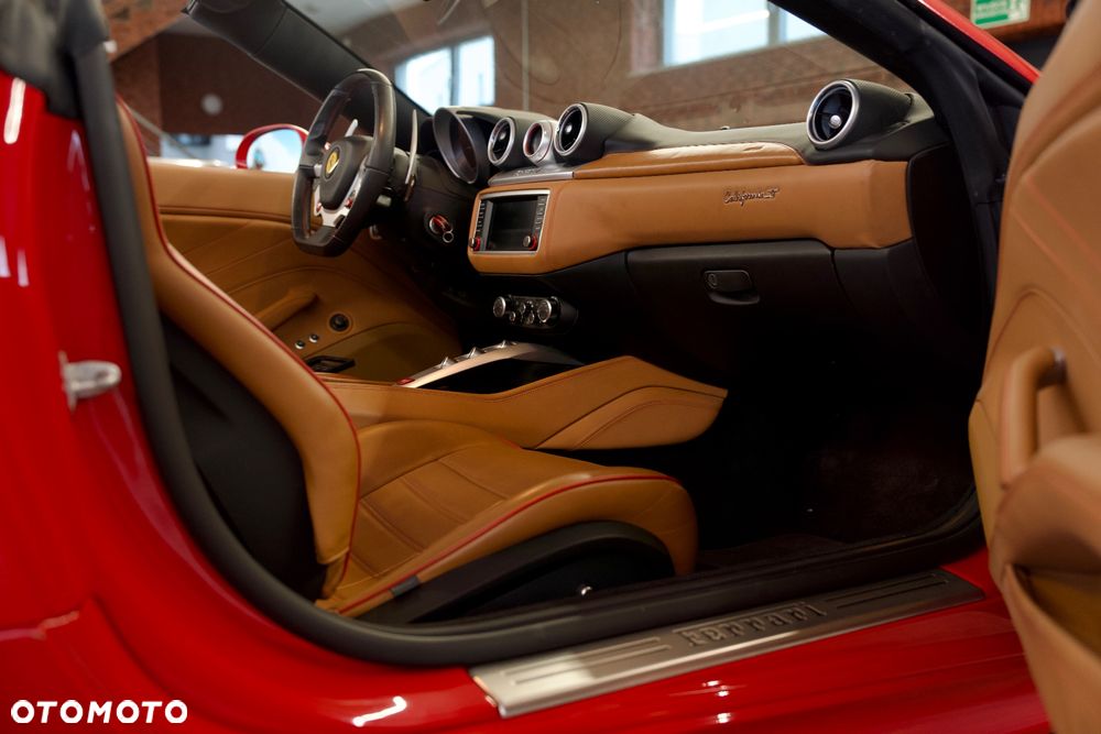 Ferrari California T - 24